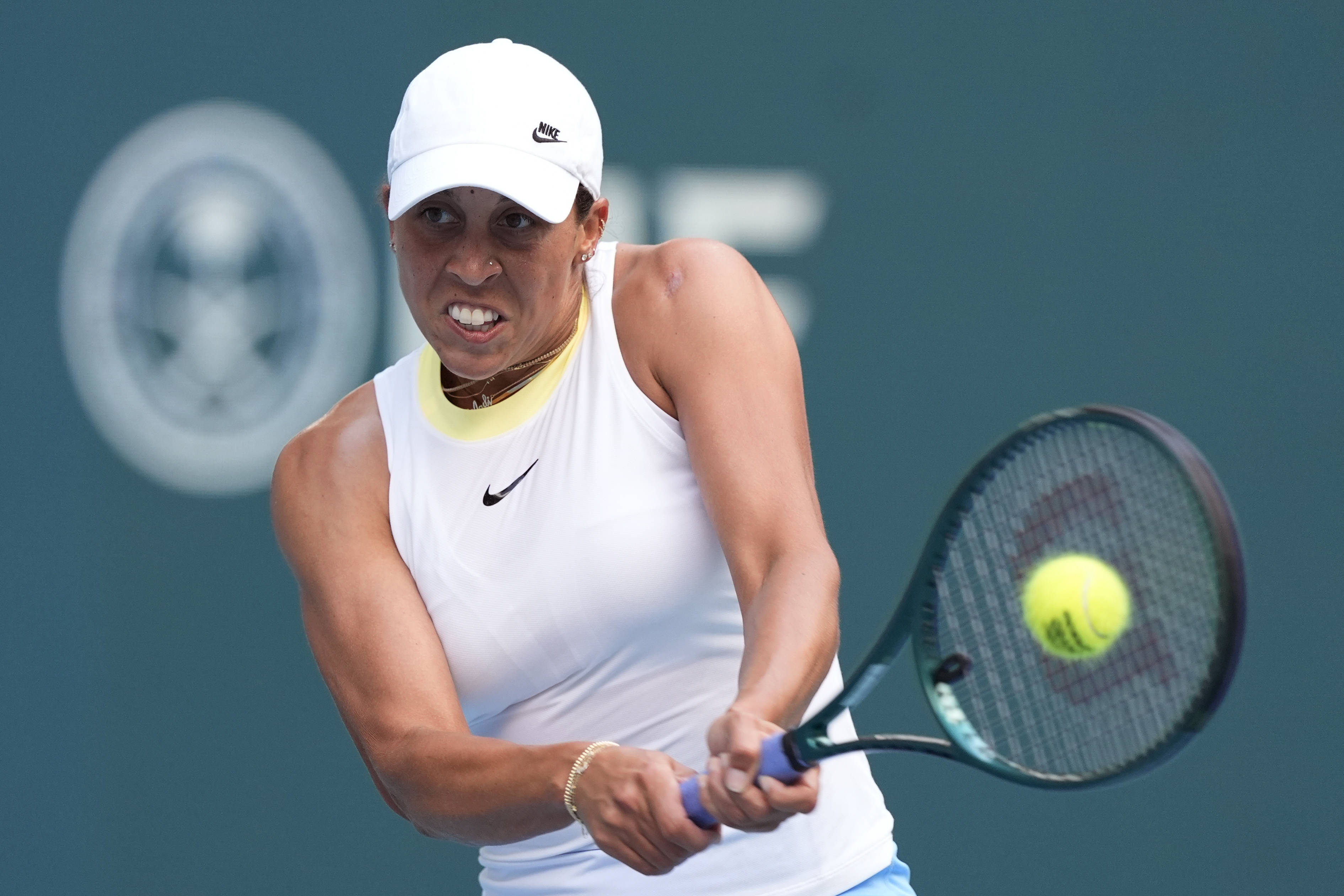 小卡从弱侧 小卡从弱侧