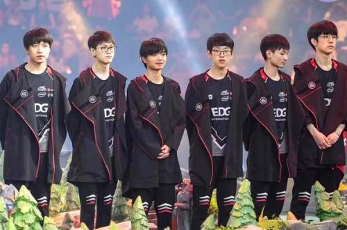 穿了比赛叙 穿了比赛叙